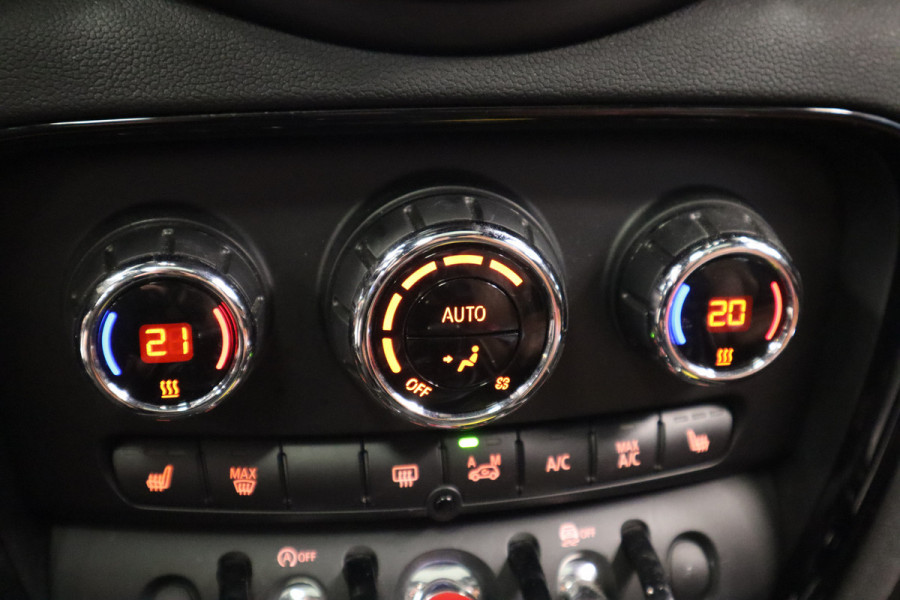 MINI Clubman 1.5 Cooper Business Edition Cruise/Climate panoramadak Navi Luxe Leder 24 maanden garantie mogelijk (*vraag naar de voorwaarden)