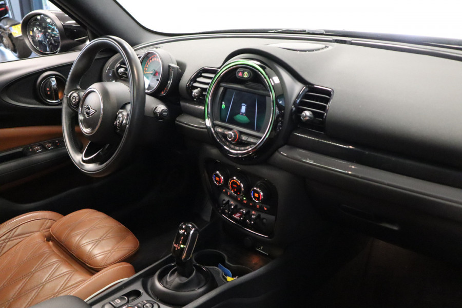 MINI Clubman 1.5 Cooper Business Edition Cruise/Climate panoramadak Navi Luxe Leder 24 maanden garantie mogelijk (*vraag naar de voorwaarden)
