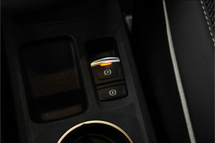 Renault Captur 1.6 E-Tech Plug-in Hybrid 160 Intens Navi ACC Parkeerhulp Camera 17"