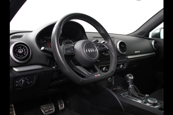 Audi A3 Sportback 1.5 TFSI CNG Automaat S-Line | Navigatie | Parkeersensoren achter | Cruise Control | Stoelverwarming | 18"Lichtmetalen velgen | Ledverlichting | Climate Control