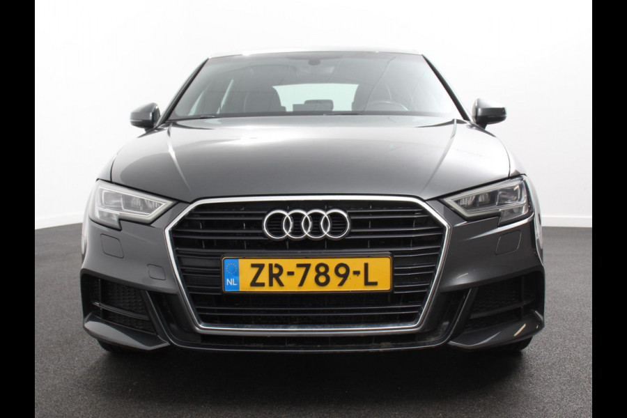 Audi A3 Sportback 1.5 TFSI CNG Automaat S-Line | Navigatie | Parkeersensoren achter | Cruise Control | Stoelverwarming | 18"Lichtmetalen velgen | Ledverlichting | Climate Control