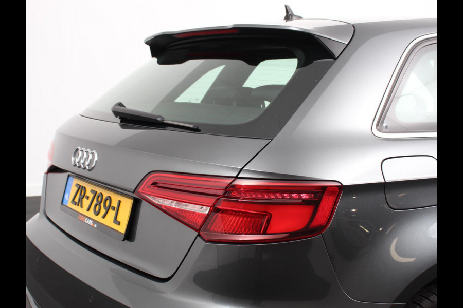 Audi A3 Sportback 1.5 TFSI CNG Automaat S-Line | Navigatie | Parkeersensoren achter | Cruise Control | Stoelverwarming | 18"Lichtmetalen velgen | Ledverlichting | Climate Control