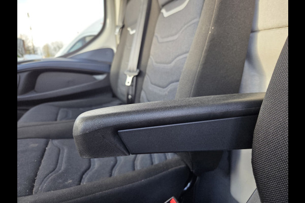 Iveco Daily 35S14 2.3 136 Pk Autm. ECC Airco Cruisecontrol -SCHADE-