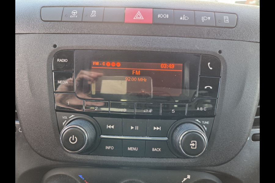 Iveco Daily 35S14 2.3 136 Pk Autm. ECC Airco Cruisecontrol -SCHADE-