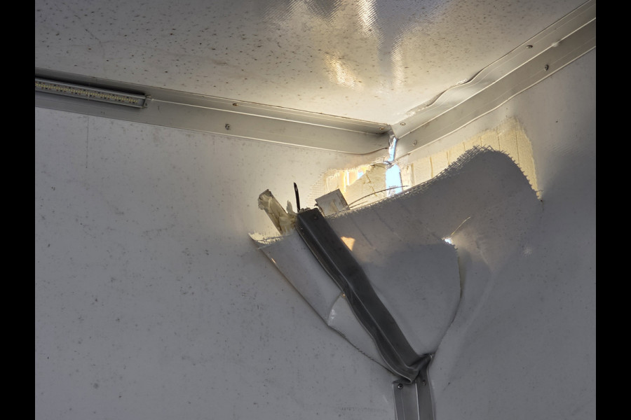 Iveco Daily 35S14 2.3 136 Pk Autm. ECC Airco Cruisecontrol -SCHADE-