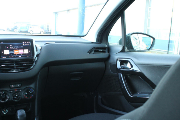Peugeot 208 1.2 PureTech Blue Lion | Dealeronderhouden! | Distributieriem Vervangen | Cruise Control | Navigatie | Airco |