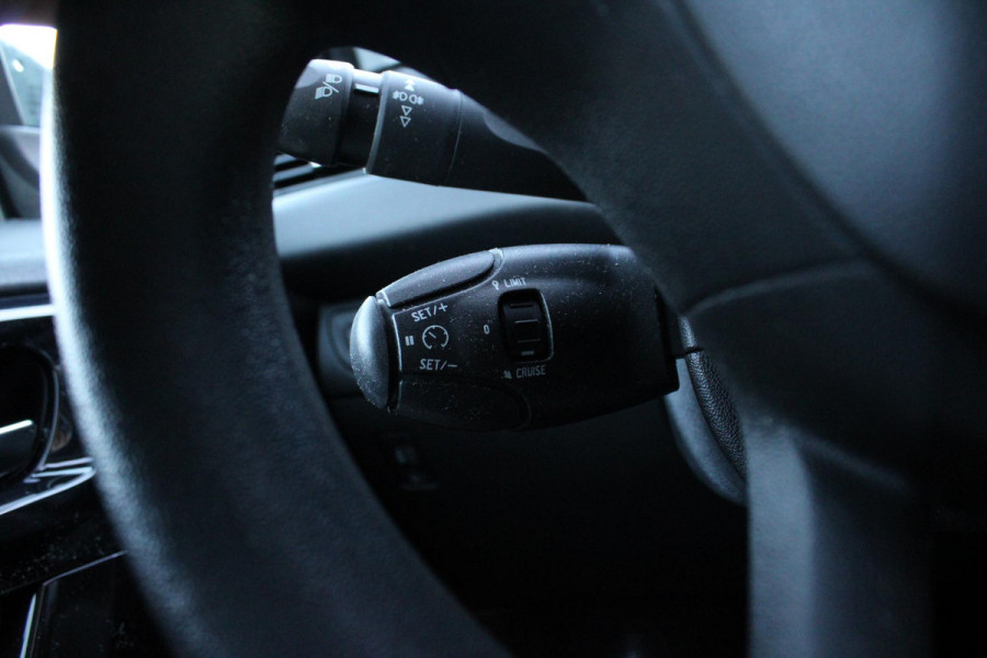 Peugeot 208 1.2 PureTech Blue Lion | Dealeronderhouden! | Distributieriem Vervangen | Cruise Control | Navigatie | Airco |