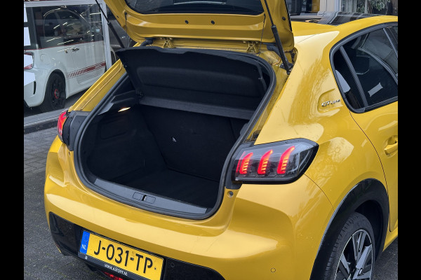 Peugeot 208 1.2 PureTech GT-Line CLIMA / CRUISE / PANO / 3D / CAMERA