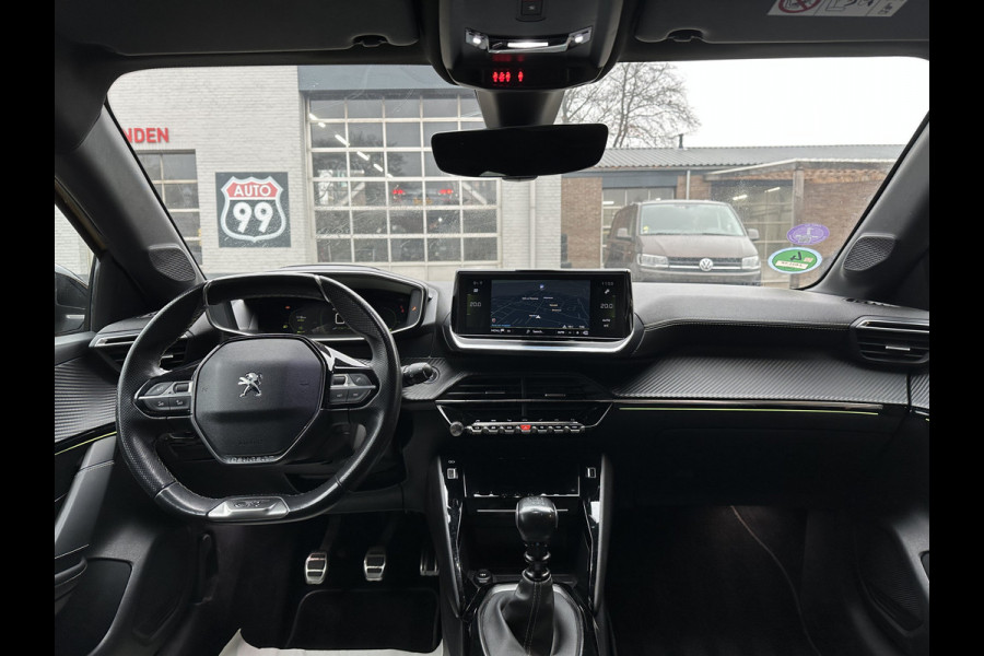 Peugeot 208 1.2 PureTech GT-Line CLIMA / CRUISE / PANO / 3D / CAMERA