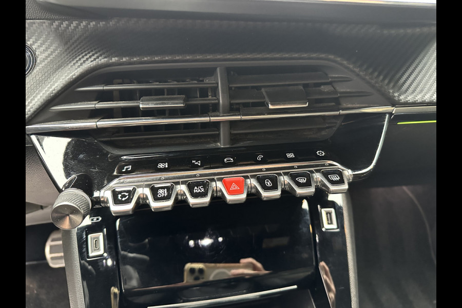 Peugeot 208 1.2 PureTech GT-Line CLIMA / CRUISE / PANO / 3D / CAMERA