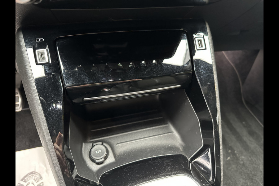 Peugeot 208 1.2 PureTech GT-Line CLIMA / CRUISE / PANO / 3D / CAMERA