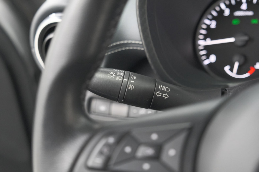 Nissan Juke 1.0 DIG-T Premiere Edition | Trekhaak | Camera | Apple Carplay | Parkeersensoren