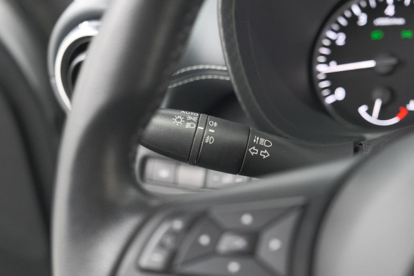 Nissan Juke 1.0 DIG-T Premiere Edition | Trekhaak | Camera | Apple Carplay | Parkeersensoren