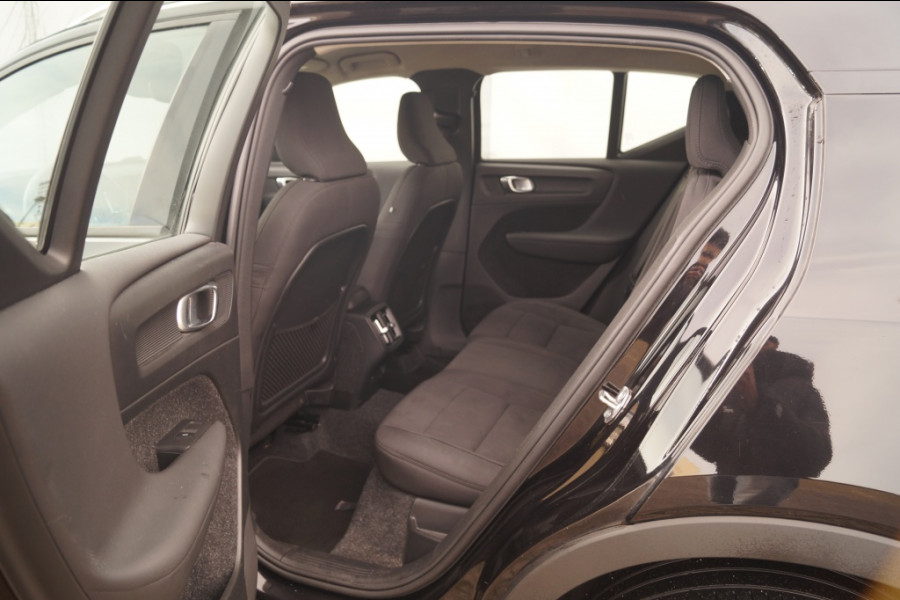 Volvo XC40 1.5 T3 163pk Automaat Business Pro -NAVI-ECC-CAM-