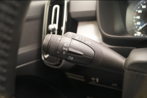 Volvo XC40 1.5 T3 163pk Automaat Business Pro -NAVI-ECC-CAM-