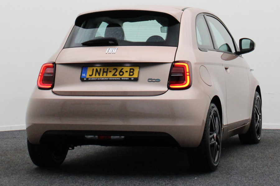 Fiat 500 Icon 42 kWh Climate, Cruise, Apple Carplay, DAB, Elektrisch Pakket, Rijstrooksensor, 16''