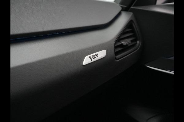 Volkswagen ID.3 First 58 kWh Trekhaak Navigatie Stoel/Stuurverwarming Carplay Acc Pdc Argon