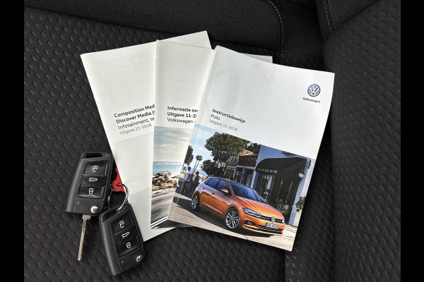 Volkswagen Polo 1.0 TSI Comfortline Business Automaat (NAVIGATIE, PARKEERSENSOREN, CARPLAY, 1e EIGENAAR, GOED ONDERHOUDEN)