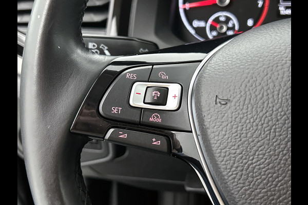 Volkswagen Polo 1.0 TSI Comfortline Business Automaat (NAVIGATIE, PARKEERSENSOREN, CARPLAY, 1e EIGENAAR, GOED ONDERHOUDEN)
