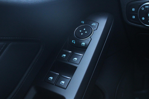 Ford Focus 1.0 EcoBoost ST Line Business | Trekhaak | Cruise Control | Navigatie | Camera | Airco | Lichtmetalen Velgen |