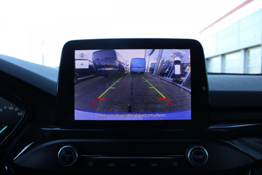 Ford Focus 1.0 EcoBoost ST Line Business | Trekhaak | Cruise Control | Navigatie | Camera | Airco | Lichtmetalen Velgen |