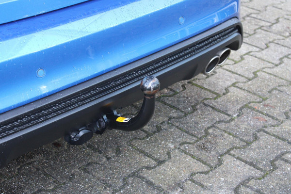 Ford Focus 1.0 EcoBoost ST Line Business | Trekhaak | Cruise Control | Navigatie | Camera | Airco | Lichtmetalen Velgen |