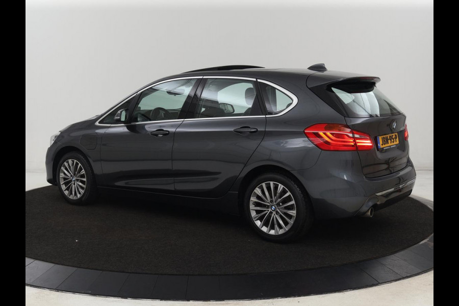BMW 2 Serie Active Tourer 225xe iPerformance Luxury Line | Panoramadak | Leder  | Head-Up | Camera | Keyless | Navigatie | Park Assist | Adaptief LED | PHEV | Plug In