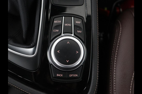 BMW 2 Serie Active Tourer 225xe iPerformance Luxury Line | Panoramadak | Leder  | Head-Up | Camera | Keyless | Navigatie | Park Assist | Adaptief LED | PHEV | Plug In