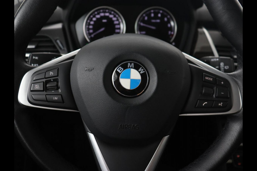 BMW 2 Serie Active Tourer 225xe iPerformance Luxury Line | Panoramadak | Leder  | Head-Up | Camera | Keyless | Navigatie | Park Assist | Adaptief LED | PHEV | Plug In