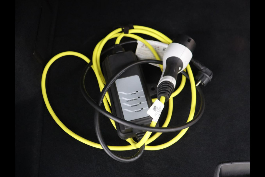 BMW 2 Serie Active Tourer 225xe iPerformance Luxury Line | Panoramadak | Leder  | Head-Up | Camera | Keyless | Navigatie | Park Assist | Adaptief LED | PHEV | Plug In