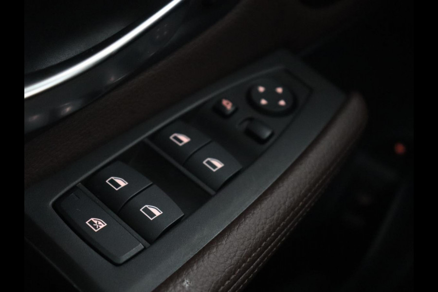 BMW 2 Serie Active Tourer 225xe iPerformance Luxury Line | Panoramadak | Leder  | Head-Up | Camera | Keyless | Navigatie | Park Assist | Adaptief LED | PHEV | Plug In