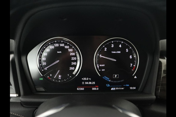 BMW 2 Serie Active Tourer 225xe iPerformance Luxury Line | Panoramadak | Leder  | Head-Up | Camera | Keyless | Navigatie | Park Assist | Adaptief LED | PHEV | Plug In