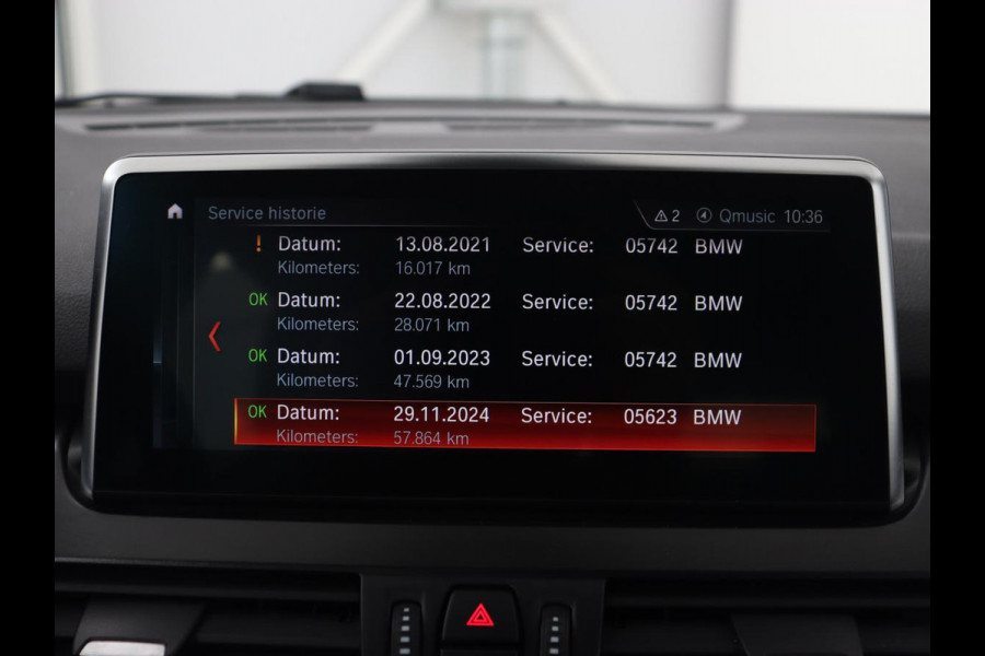 BMW 2 Serie Active Tourer 225xe iPerformance Luxury Line | Panoramadak | Leder  | Head-Up | Camera | Keyless | Navigatie | Park Assist | Adaptief LED | PHEV | Plug In