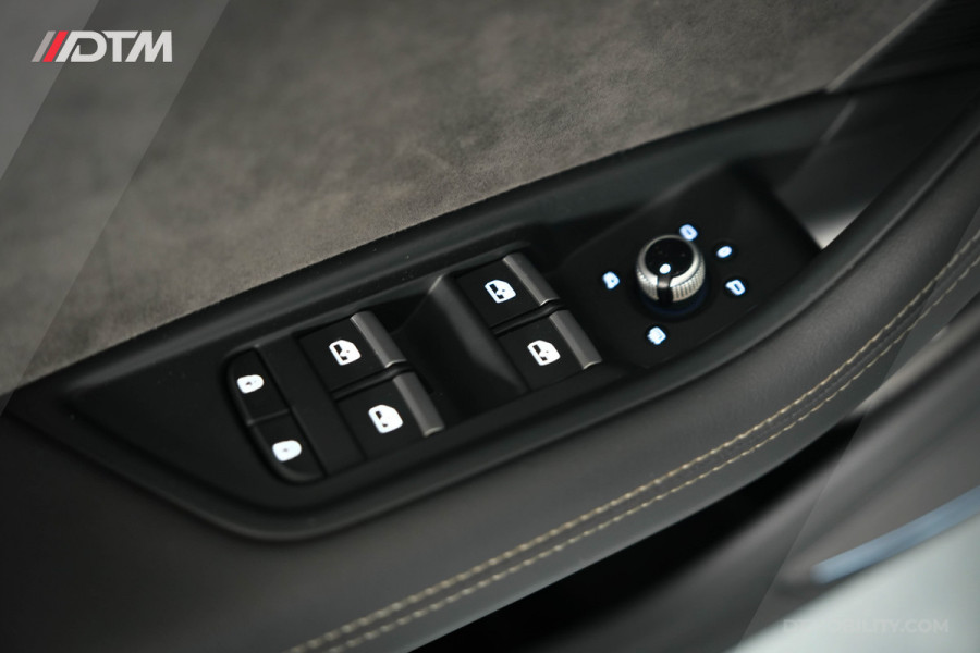 Audi RS4 Avant 2.9TFSI Quattro | Keramisch | B&O | Panorama | Carbon