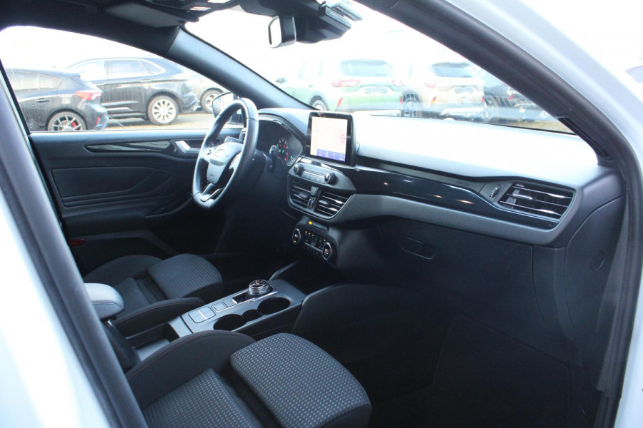 Ford FOCUS Wagon 1.5 EcoBoost ST Line Business | Stoel + Stuurverwarming | B&O Audio | Adaptive Cruise Control | Navigatie | BLIS | Parkeersensoren |