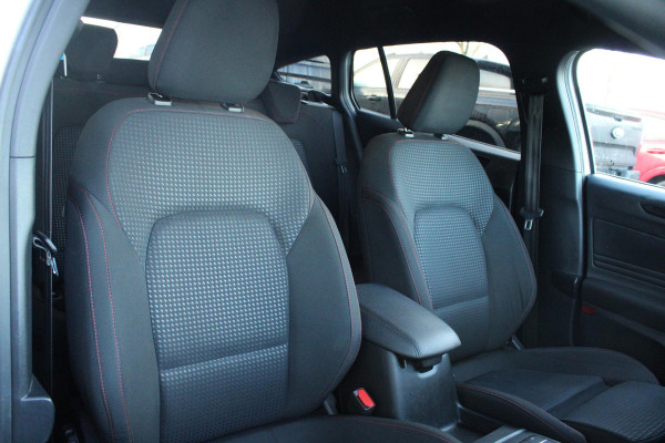 Ford FOCUS Wagon 1.5 EcoBoost ST Line Business | Stoel + Stuurverwarming | B&O Audio | Adaptive Cruise Control | Navigatie | BLIS | Parkeersensoren |
