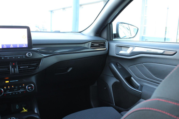 Ford FOCUS Wagon 1.5 EcoBoost ST Line Business | Stoel + Stuurverwarming | B&O Audio | Adaptive Cruise Control | Navigatie | BLIS | Parkeersensoren |