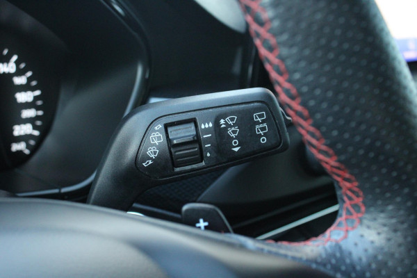 Ford FOCUS Wagon 1.5 EcoBoost ST Line Business | Stoel + Stuurverwarming | B&O Audio | Adaptive Cruise Control | Navigatie | BLIS | Parkeersensoren |