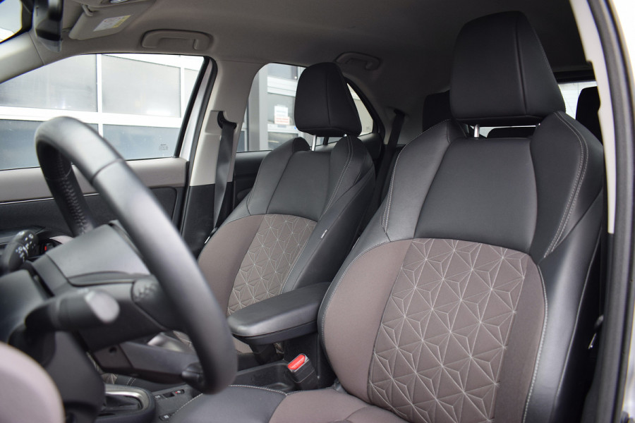 Toyota Yaris Cross 1.5 Hybrid Executive | Two Tone | Apple CarPlay | Half Leer | Stoelverwarming