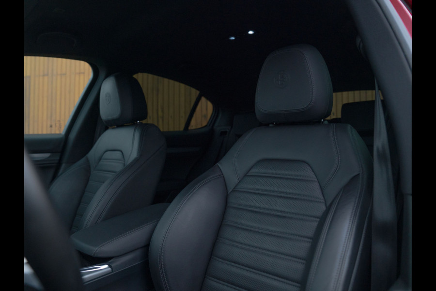 Alfa Romeo Stelvio 2.0T AWD Veloce 320pk | Harman/Kardon | Adapt. cruise | 20 inch