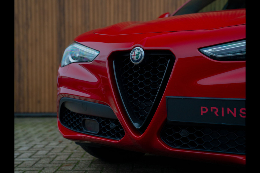 Alfa Romeo Stelvio 2.0T AWD Veloce 320pk | Harman/Kardon | Adapt. cruise | 20 inch