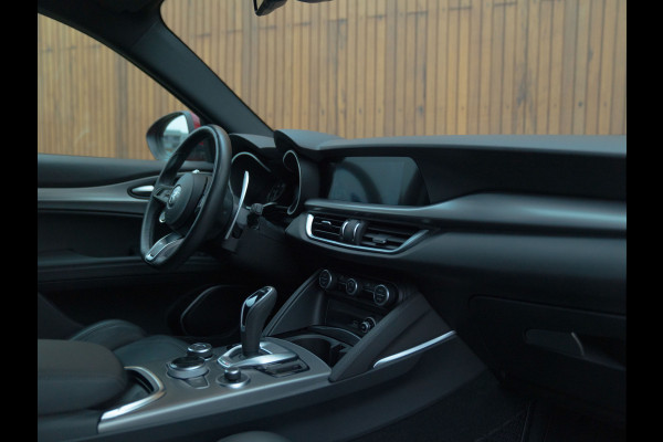 Alfa Romeo Stelvio 2.0T AWD Veloce 320pk | Harman/Kardon | Adapt. cruise | 20 inch