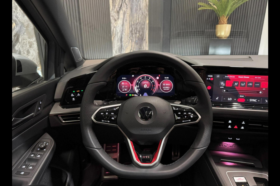 Volkswagen Golf 2.0 TSI GTI|PANO|KEYLESS|BLIND SPOT|HARMAN KARDON|BOMVOL