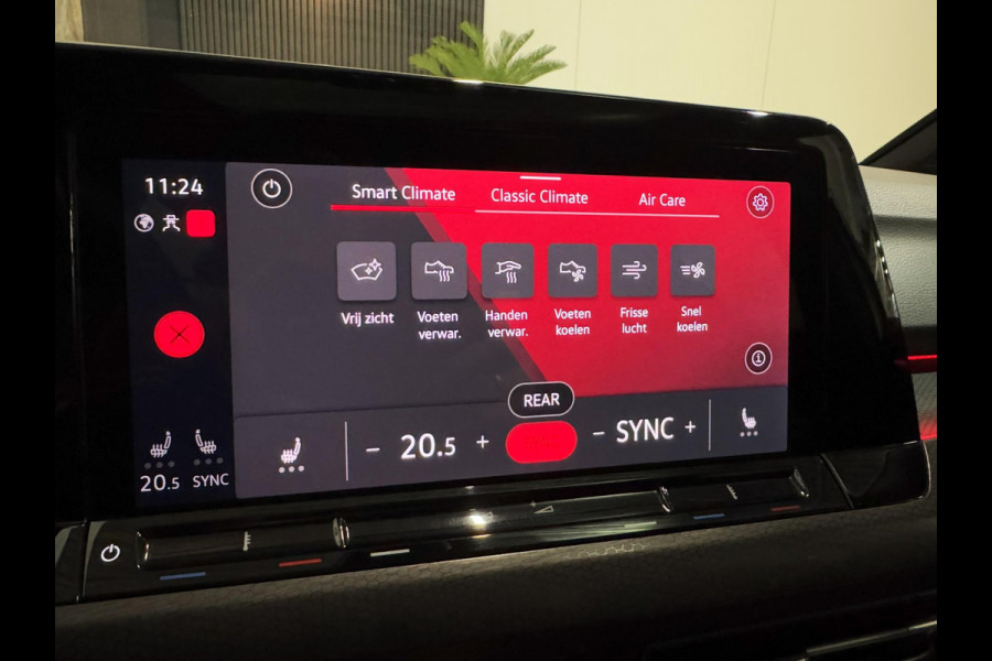 Volkswagen Golf 2.0 TSI GTI|PANO|KEYLESS|BLIND SPOT|HARMAN KARDON|BOMVOL