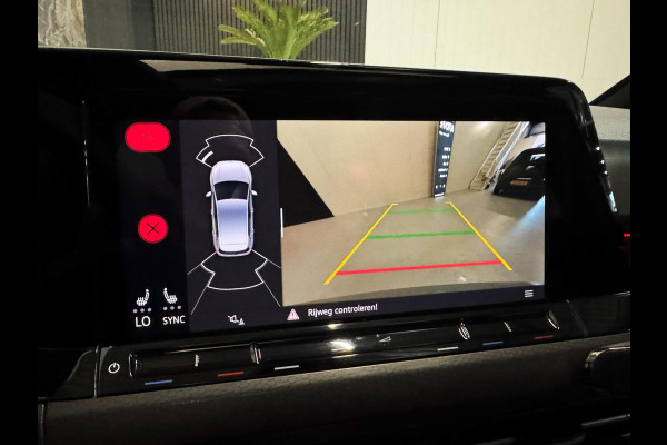 Volkswagen Golf 2.0 TSI GTI|PANO|KEYLESS|BLIND SPOT|HARMAN KARDON|BOMVOL