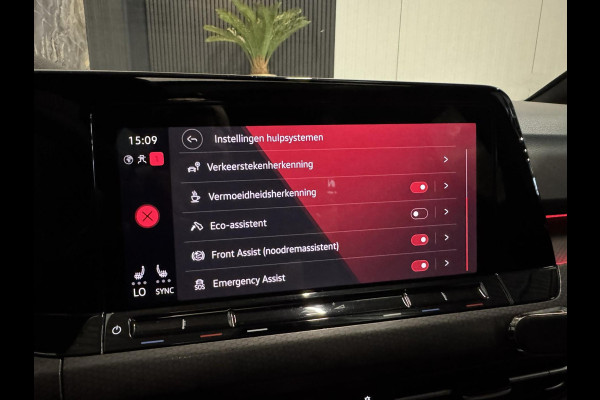 Volkswagen Golf 2.0 TSI GTI|PANO|KEYLESS|BLIND SPOT|HARMAN KARDON|BOMVOL