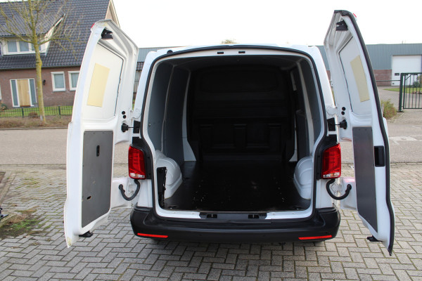 Volkswagen Transporter T6.1 2.0 TDI 110PK Euro6 L1 ✓ 3-zits ✓  Apple Carplay / Android Auto