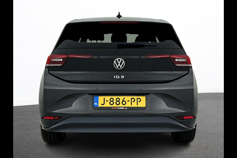 Volkswagen ID.3 First Plus 58 kWh | Navigatie | Apple Carplay/Android Auto | Camera | Parkeersensoren | Adaptive Cruise Control | Full LED Matrix | Stoel- en stuurverwarming | Lichtmetalen velgen | Climate Control