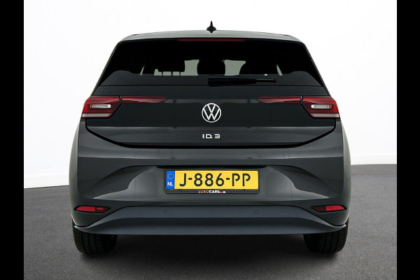 Volkswagen ID.3 First Plus 58 kWh | Navigatie | Apple Carplay/Android Auto | Camera | Parkeersensoren | Adaptive Cruise Control | Full LED Matrix | Stoel- en stuurverwarming | Lichtmetalen velgen | Climate Control