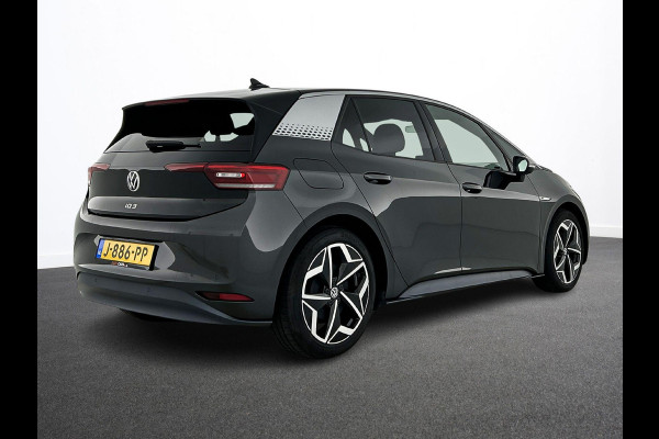Volkswagen ID.3 First Plus 58 kWh | Navigatie | Apple Carplay/Android Auto | Camera | Parkeersensoren | Adaptive Cruise Control | Full LED Matrix | Stoel- en stuurverwarming | Lichtmetalen velgen | Climate Control